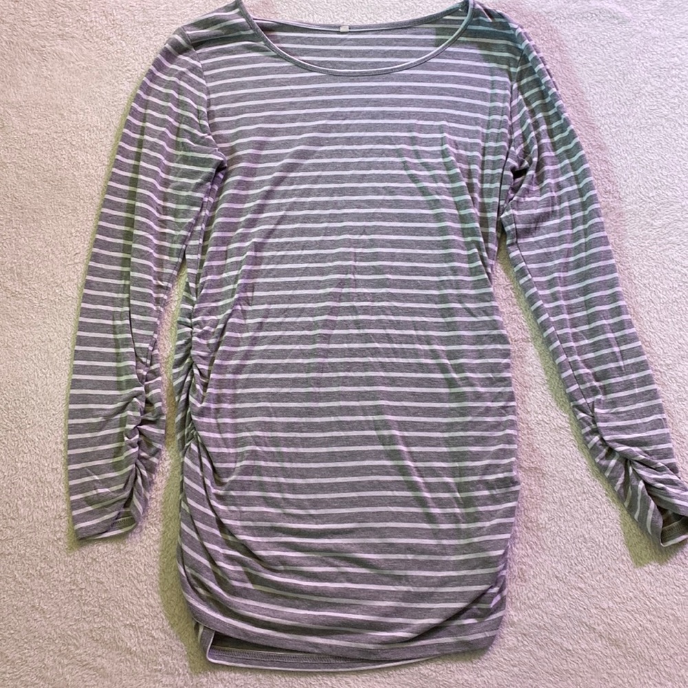 Maternity Top with Elastic Stretch Sides and Bottom of Sleeves